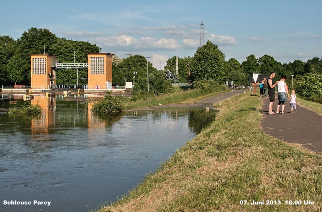 Hochwasser- 2013_06_07-012-Parey-Schleuse.jpg